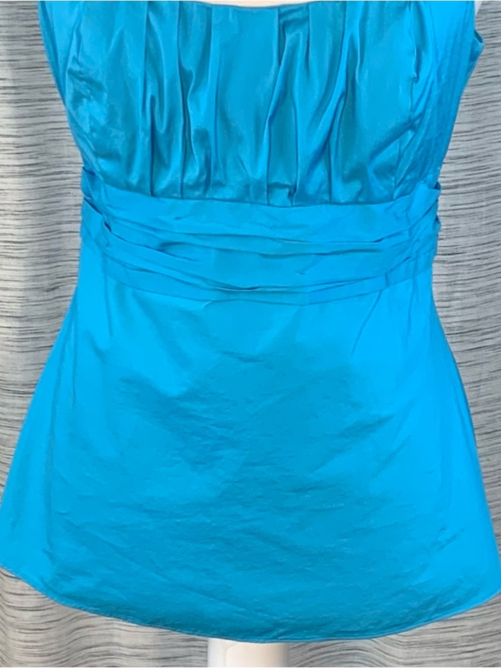 Ann Taylor sky blue sleeveless top. - Picture 6 of 16